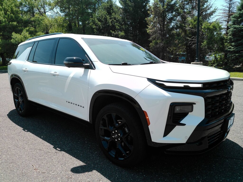 Used 2024 Chevrolet Traverse RS SUV
