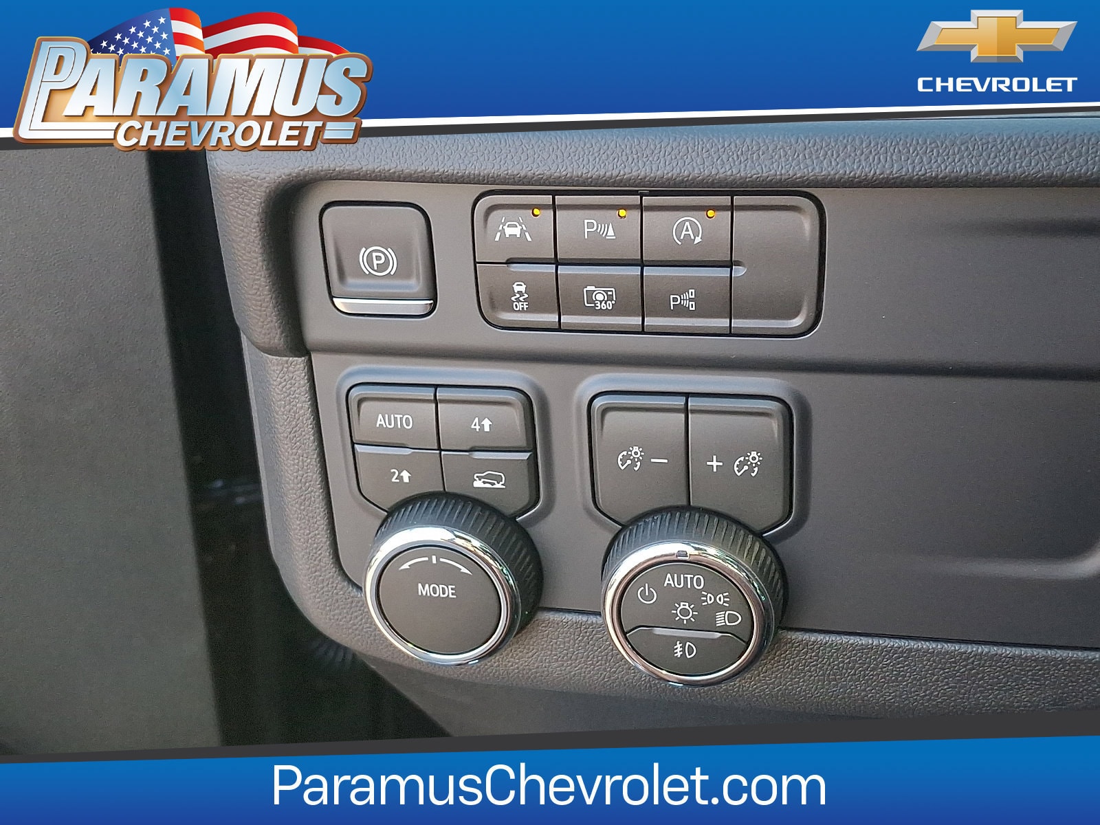 2026 Chevrolet Suburban RST - Photo 15