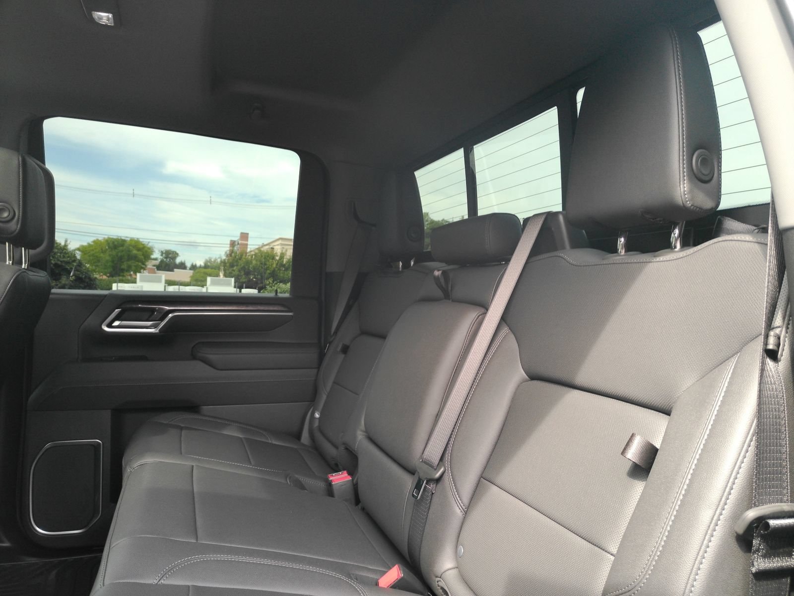 2025 Chevrolet Silverado 2500HD LTZ - Photo 14