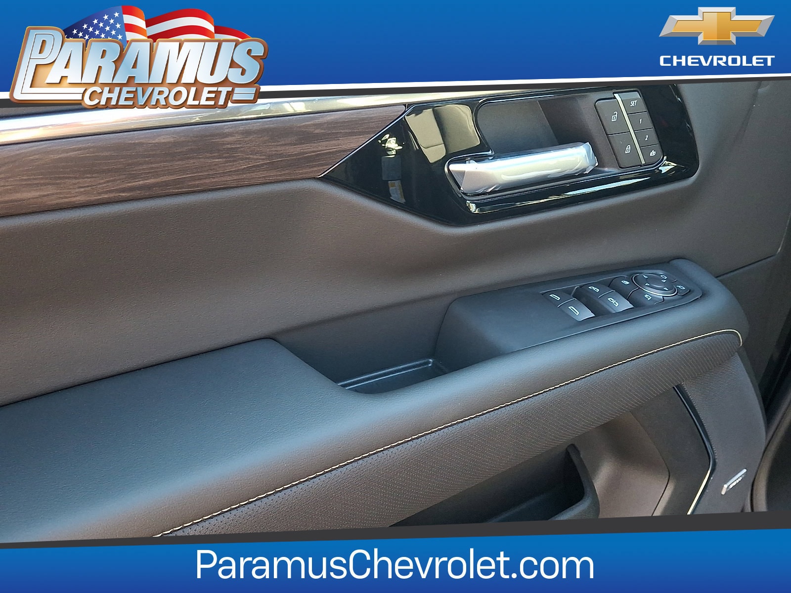 2026 Chevrolet Suburban Premier - Photo 8