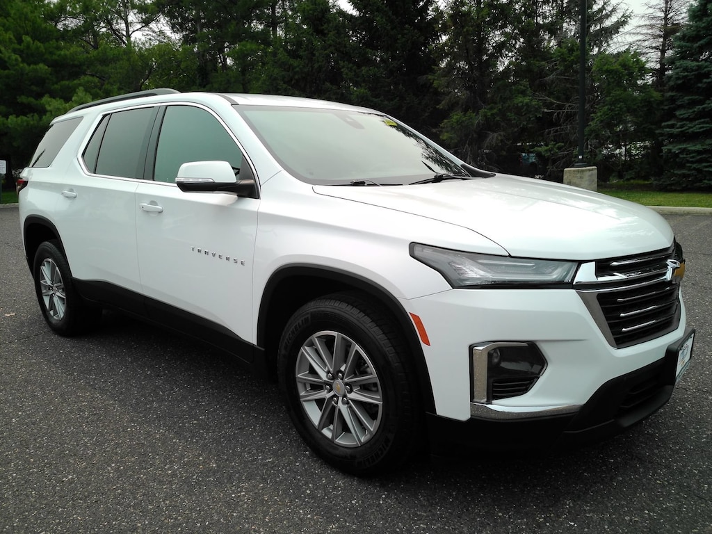 Used 2023 Chevrolet Traverse LT Cloth SUV