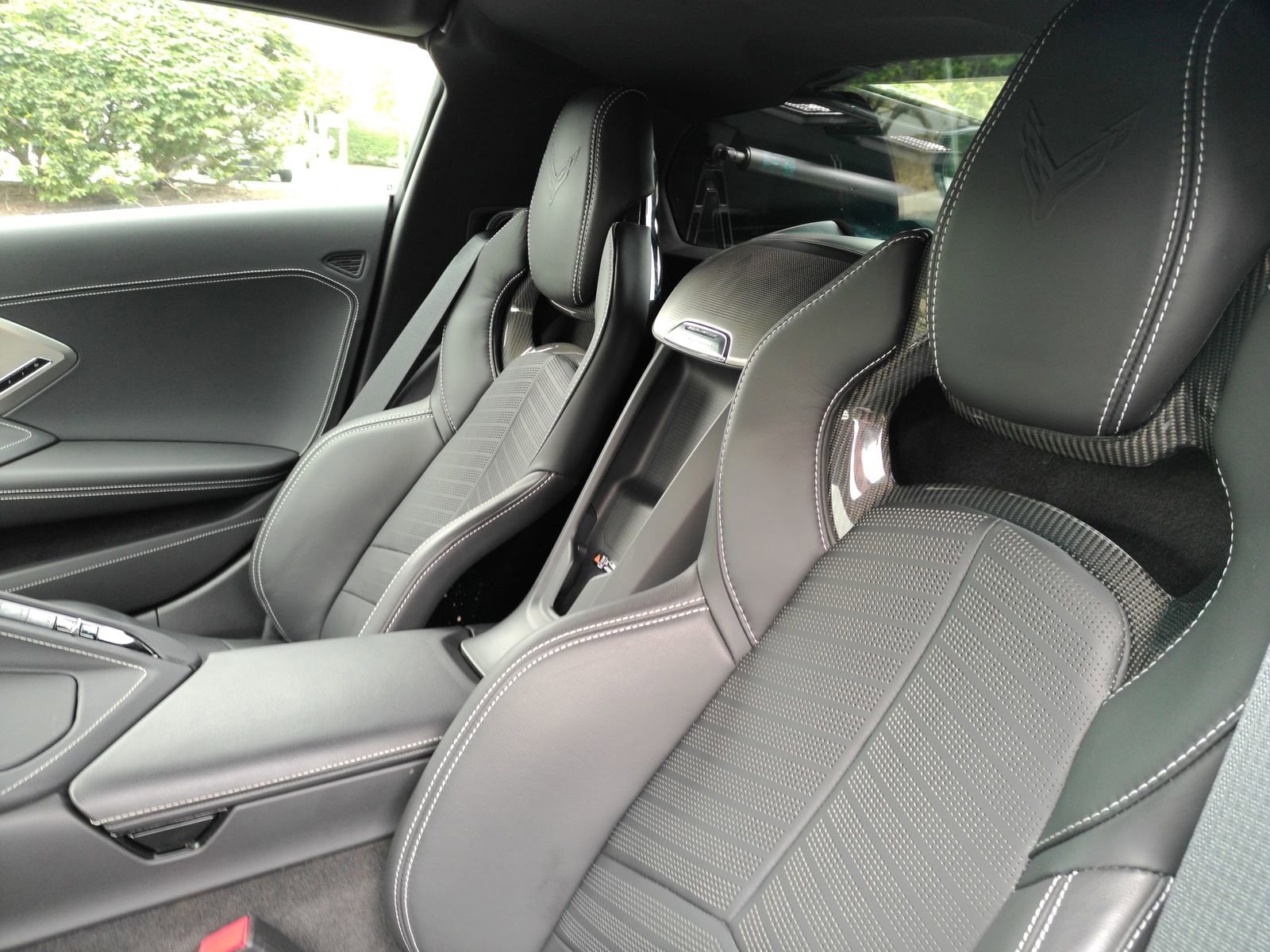2024 Chevrolet Corvette 2LT - Photo 11