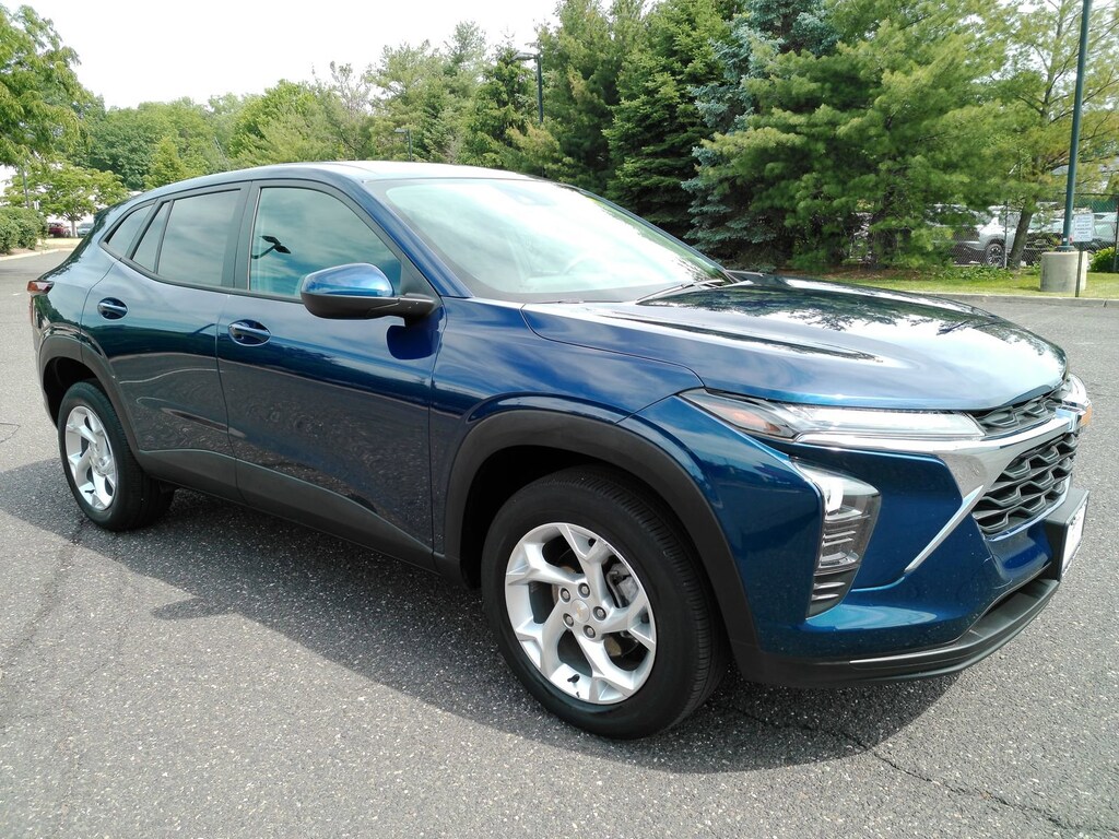 Used 2024 Chevrolet Trax LS SUV