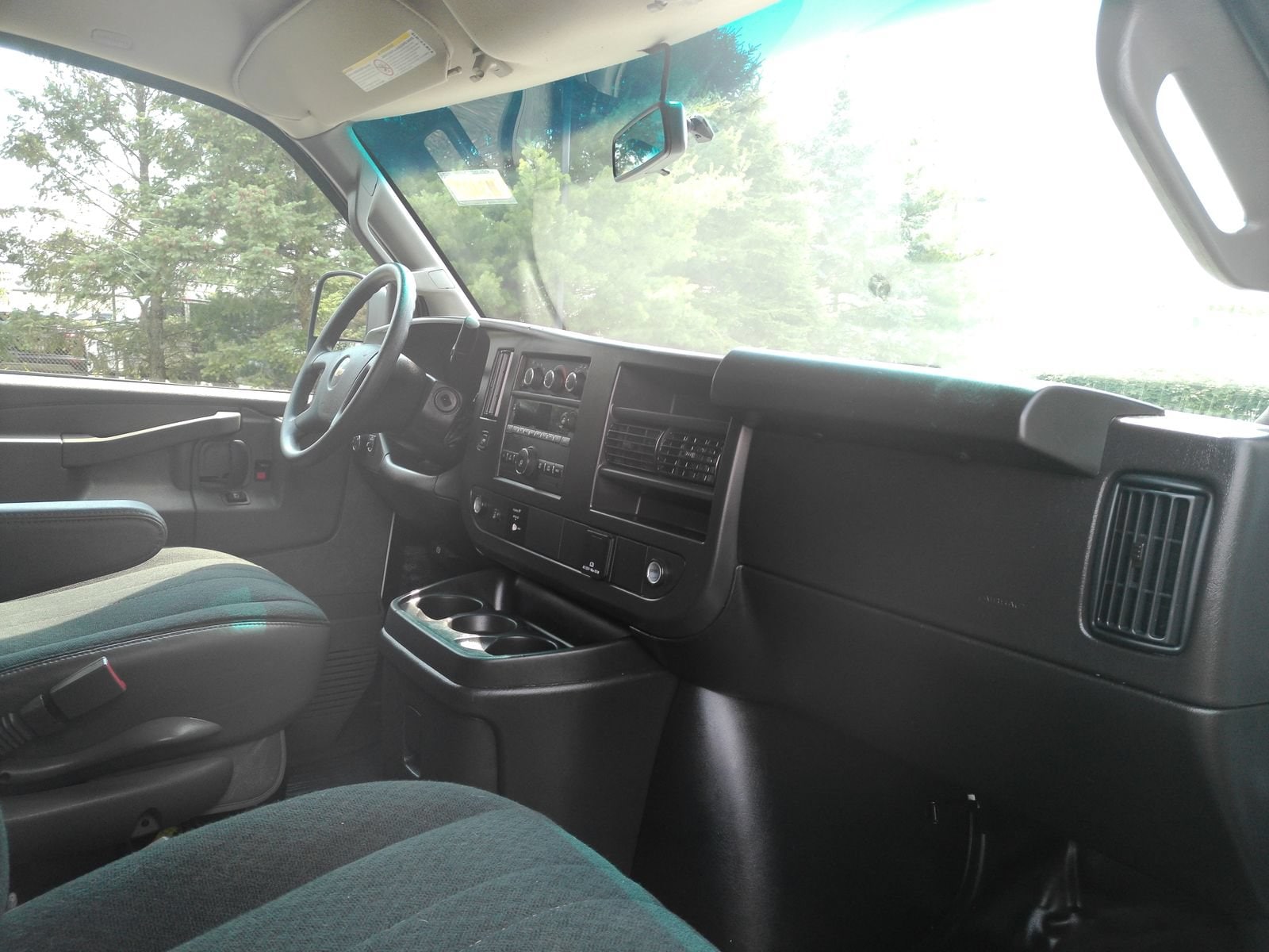 2025 Chevrolet Express Cargo Work Van - Photo 21