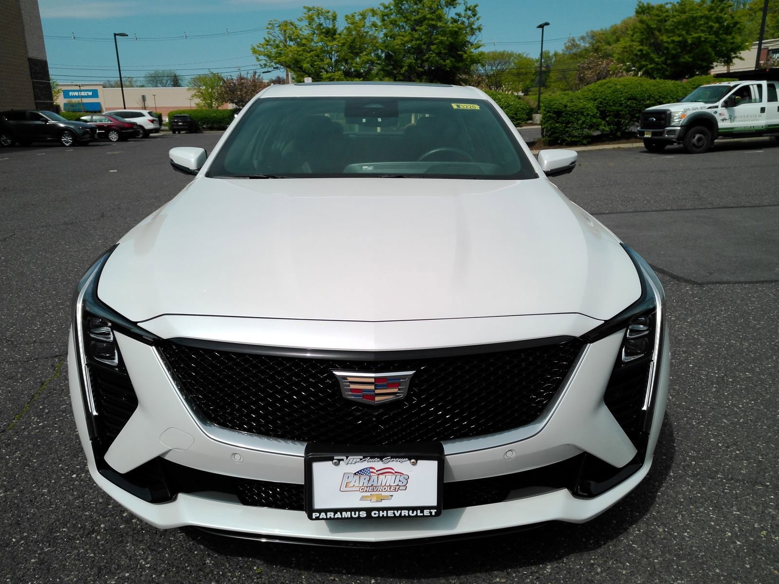 View vehicle photo 3