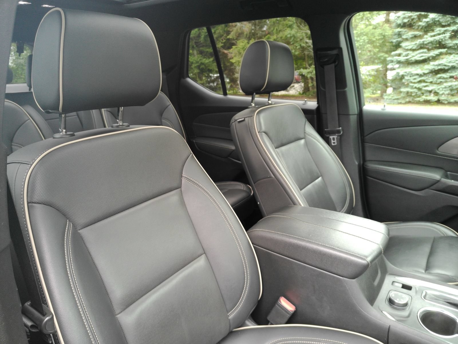 2022 Chevrolet Traverse Premier - Photo 18