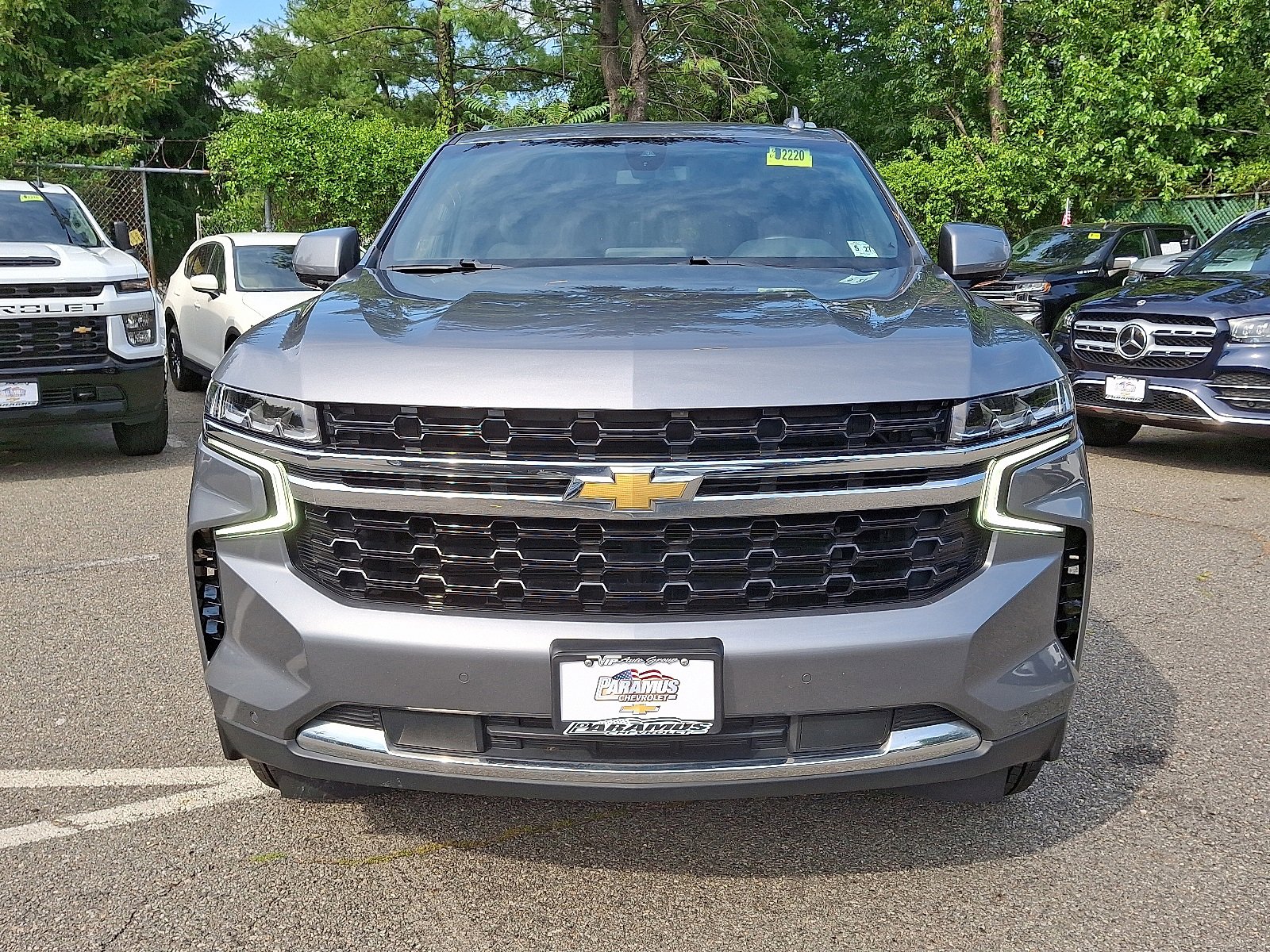 2022 Chevrolet Tahoe LS photo 2