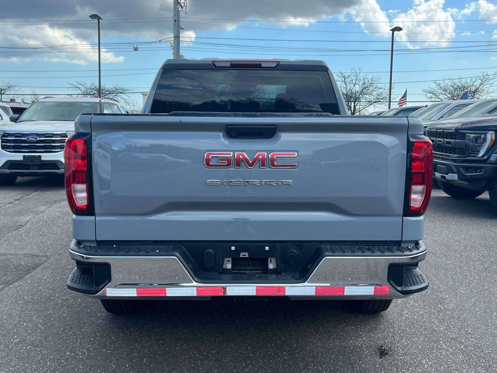 View vehicle photo 7