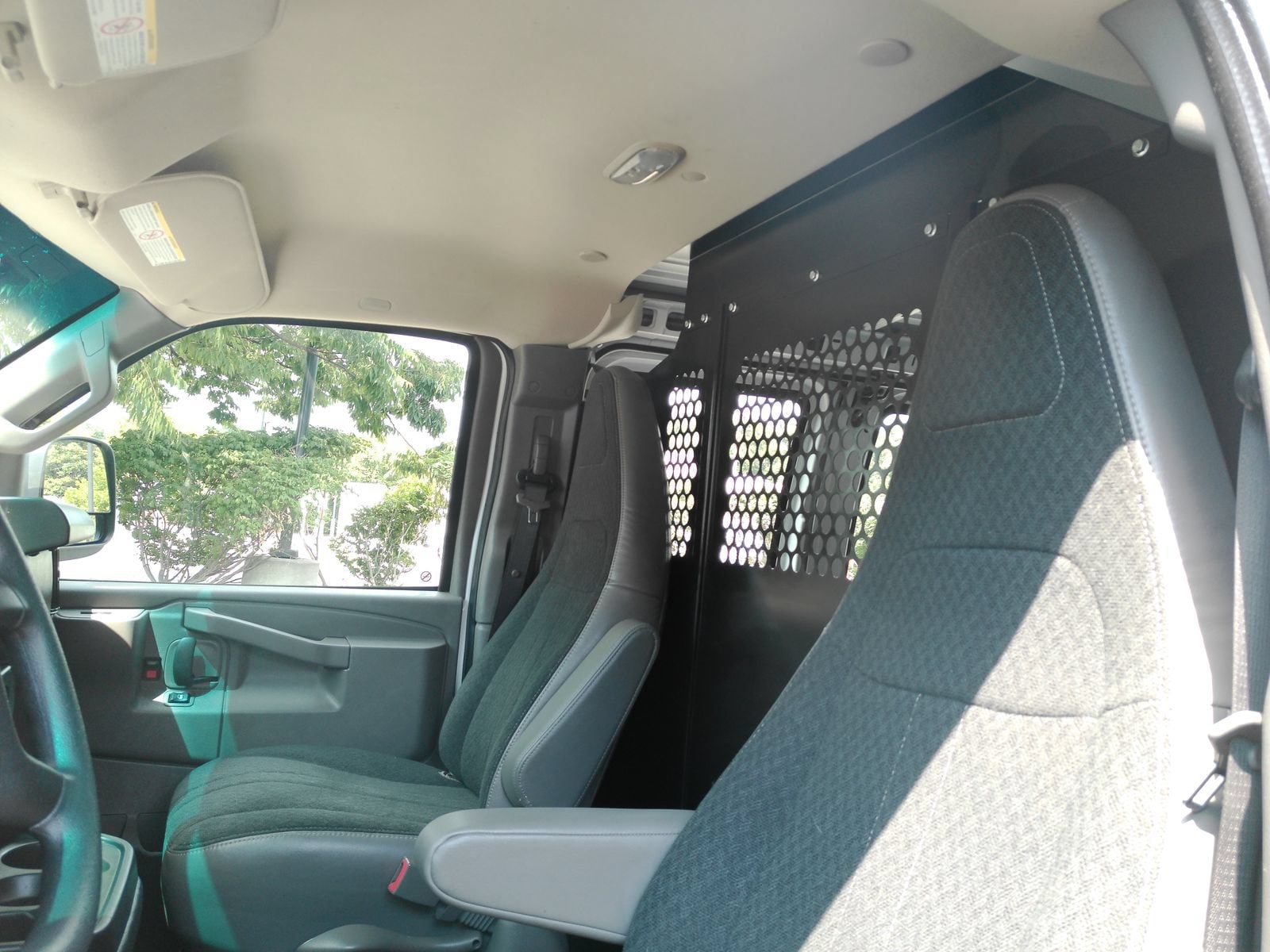 2025 Chevrolet Express Cargo Work Van - Photo 17