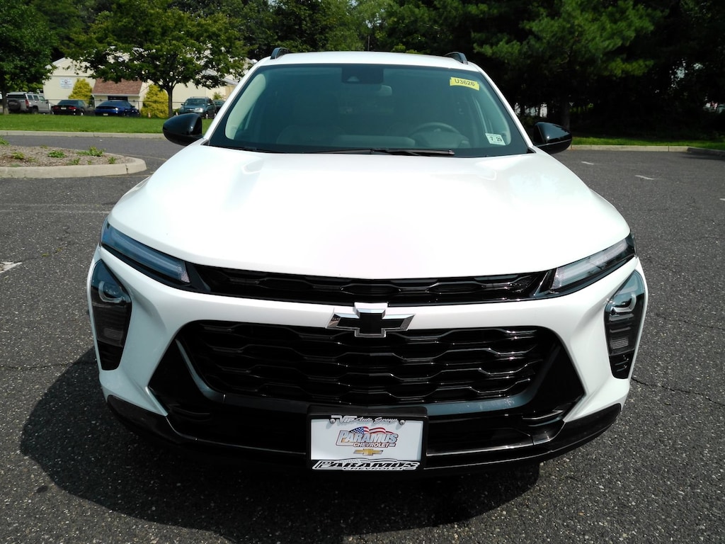 Used 2025 Chevrolet Trax Activ SUV