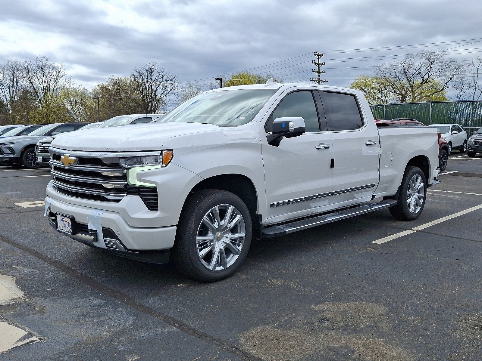 2025 Chevrolet Silverado 1500 High Country photo 2