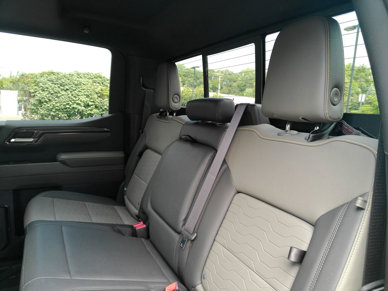 2024 Chevrolet Silverado 1500 ZR2 - Photo 17