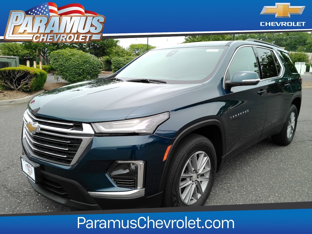 Used 2023 Chevrolet Traverse LT Cloth SUV