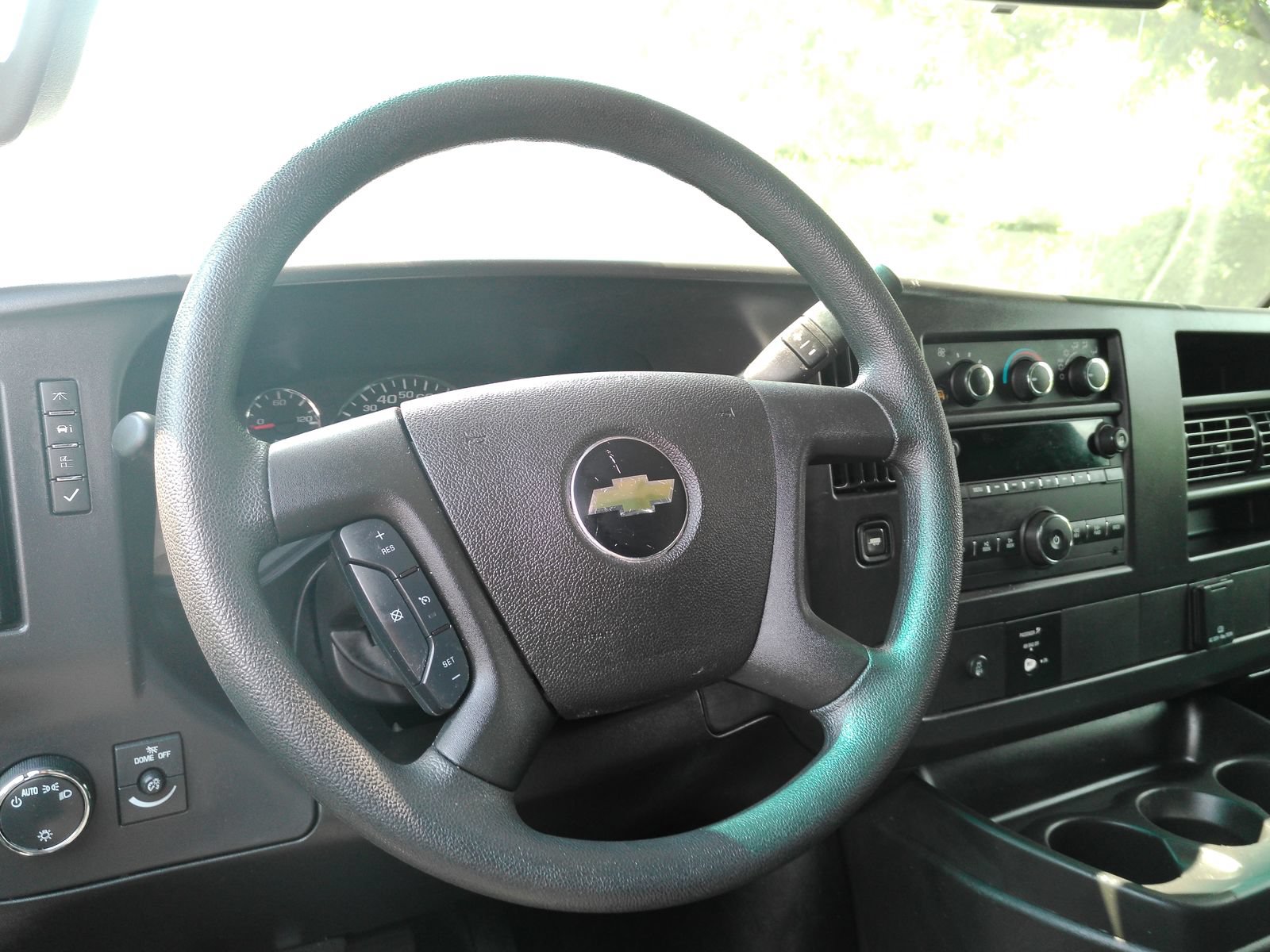 2025 Chevrolet Express Cargo Work Van - Photo 27