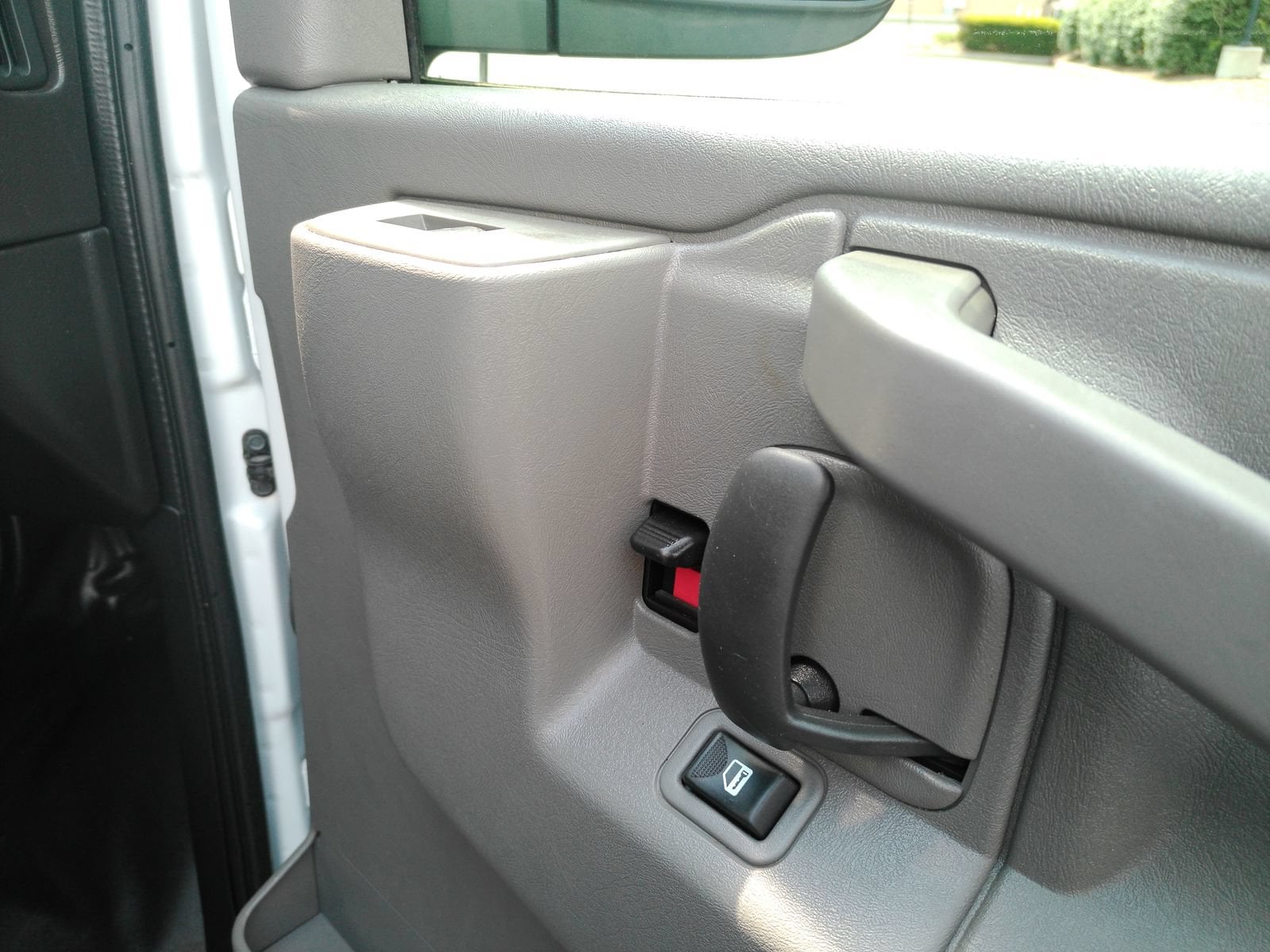 2025 Chevrolet Express Cargo Work Van - Photo 24
