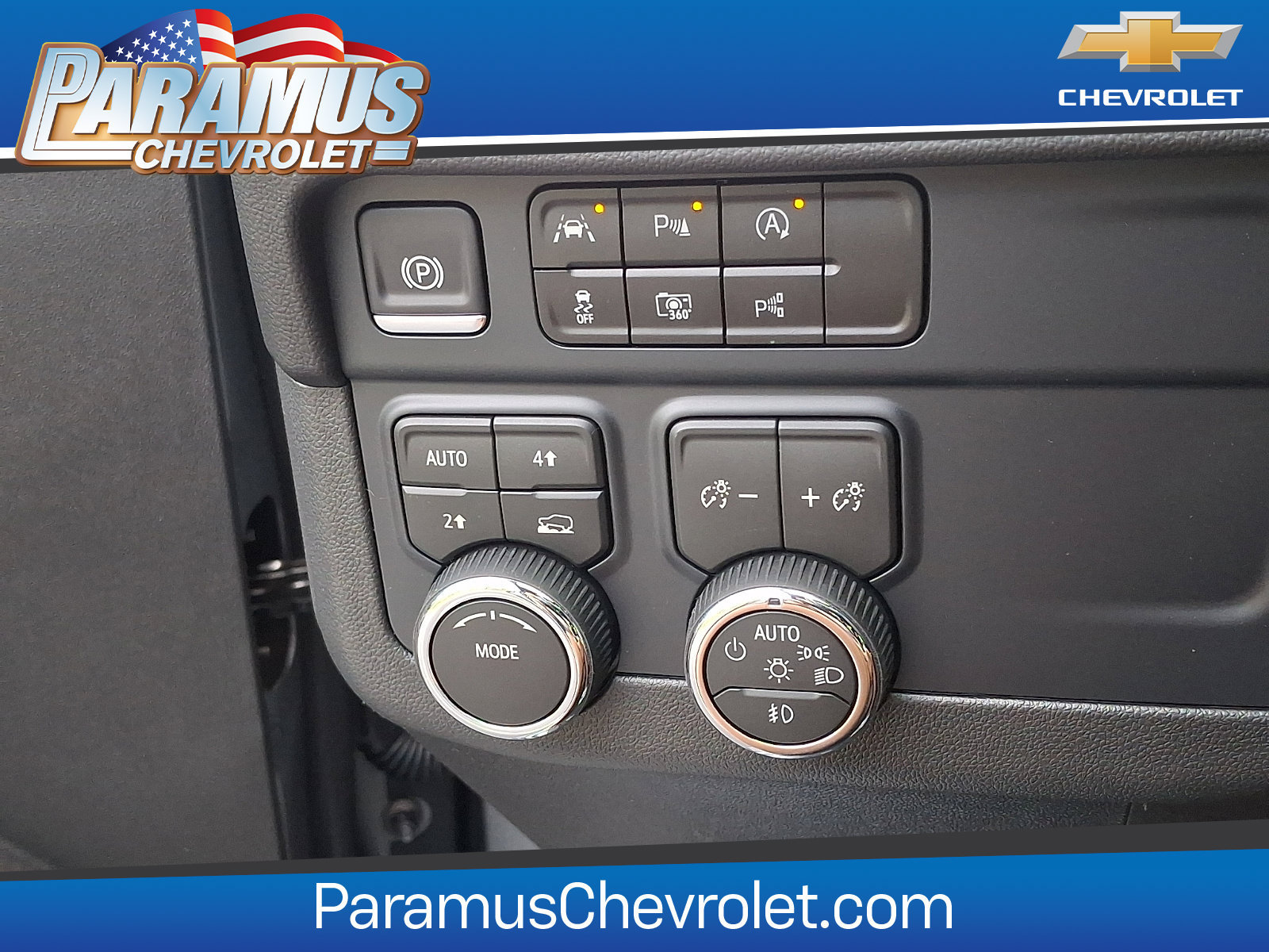 2026 Chevrolet Suburban RST - Photo 16