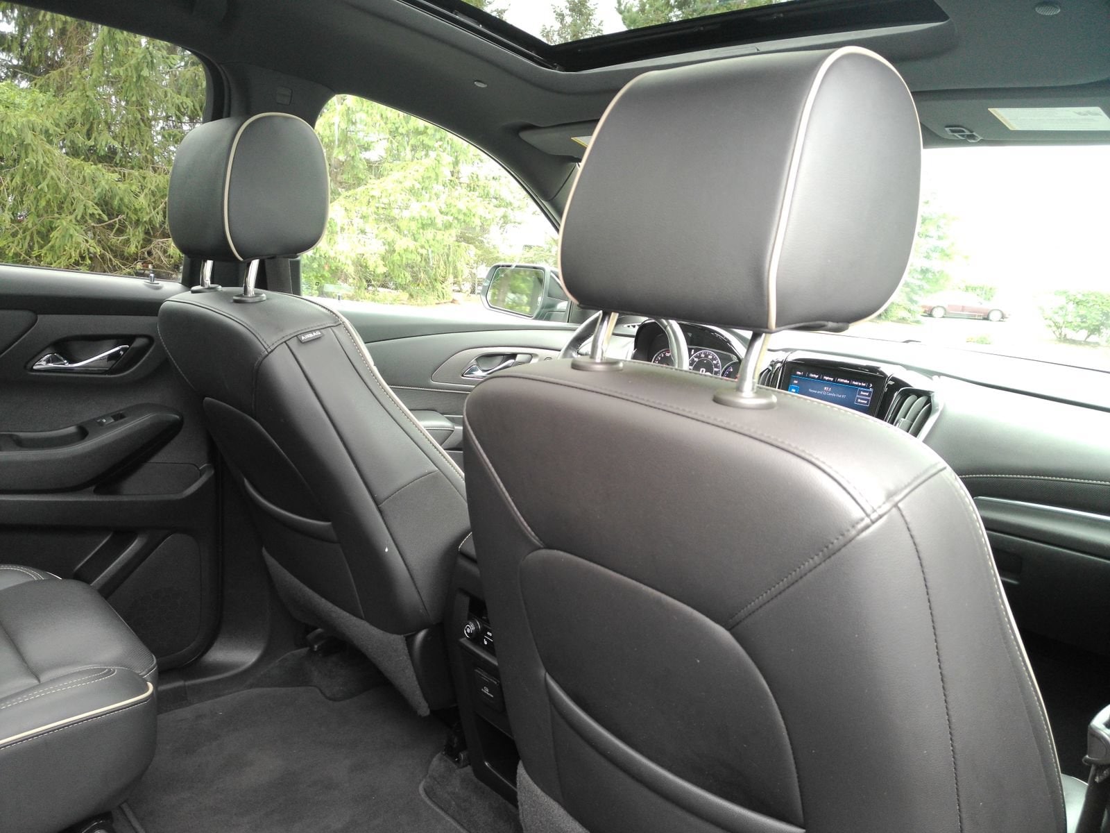 2022 Chevrolet Traverse Premier - Photo 20