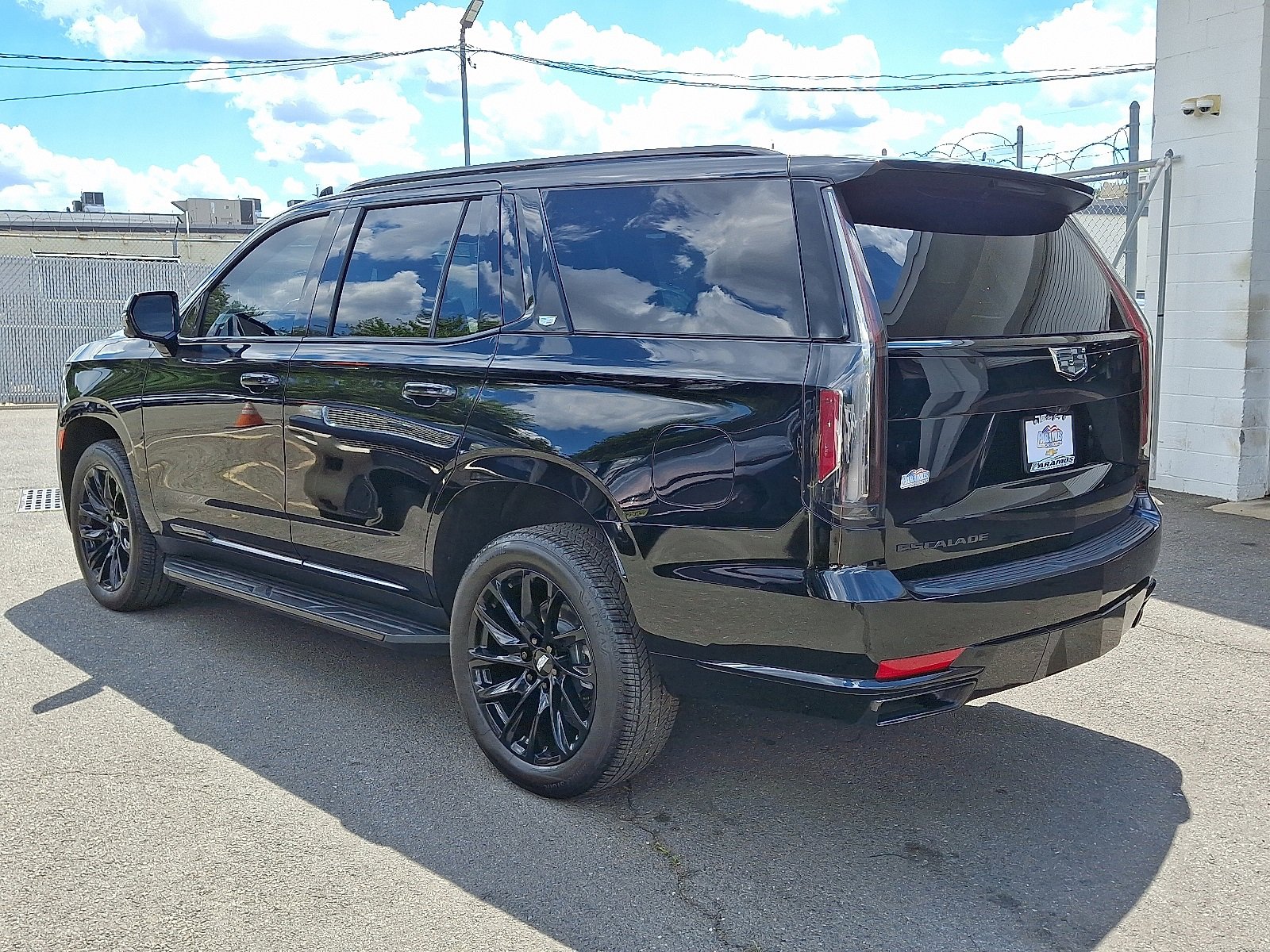 2024 Cadillac Escalade Sport photo 4