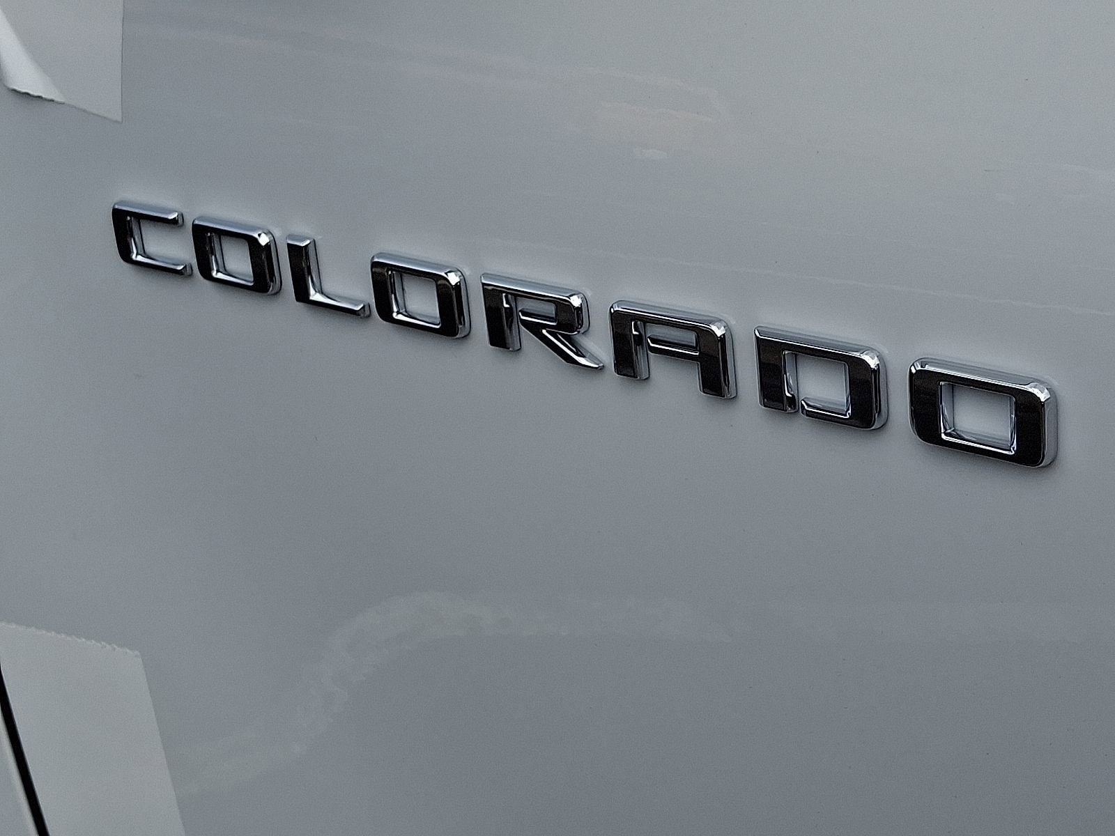 2025 Chevrolet Colorado LT - Photo 12