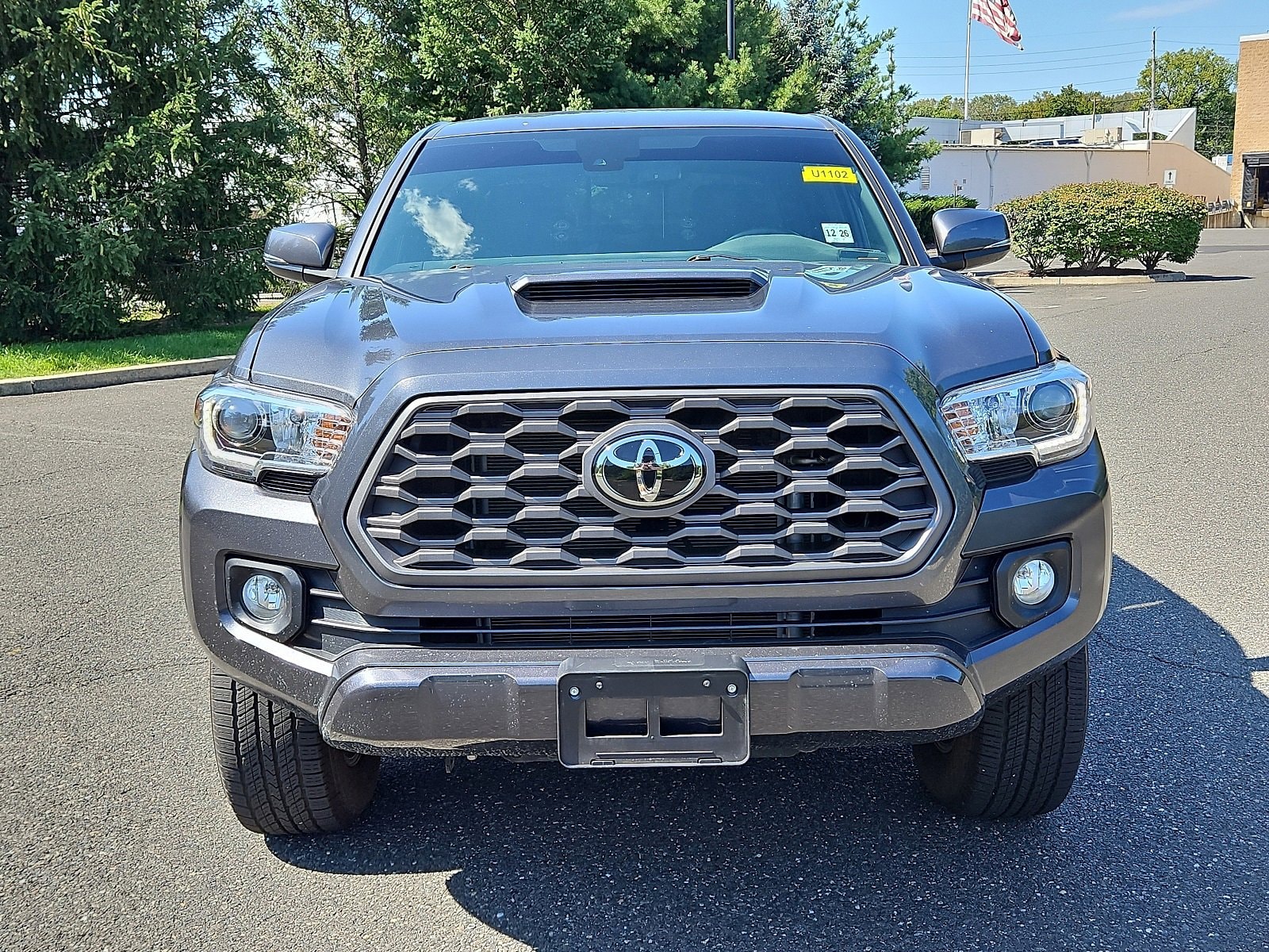 Used 2022 Toyota Tacoma TRD Sport with VIN 3TMCZ5AN7NM464935 for sale in Paramus, NJ