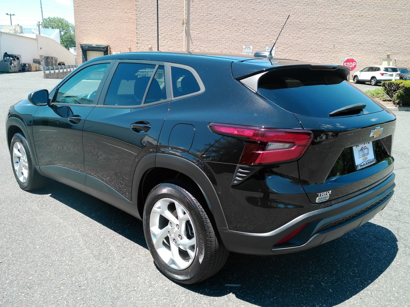 2024 Chevrolet Trax LS - Photo 21