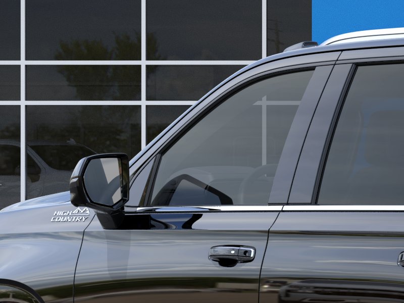 2026 Chevrolet Suburban High Country - Photo 12