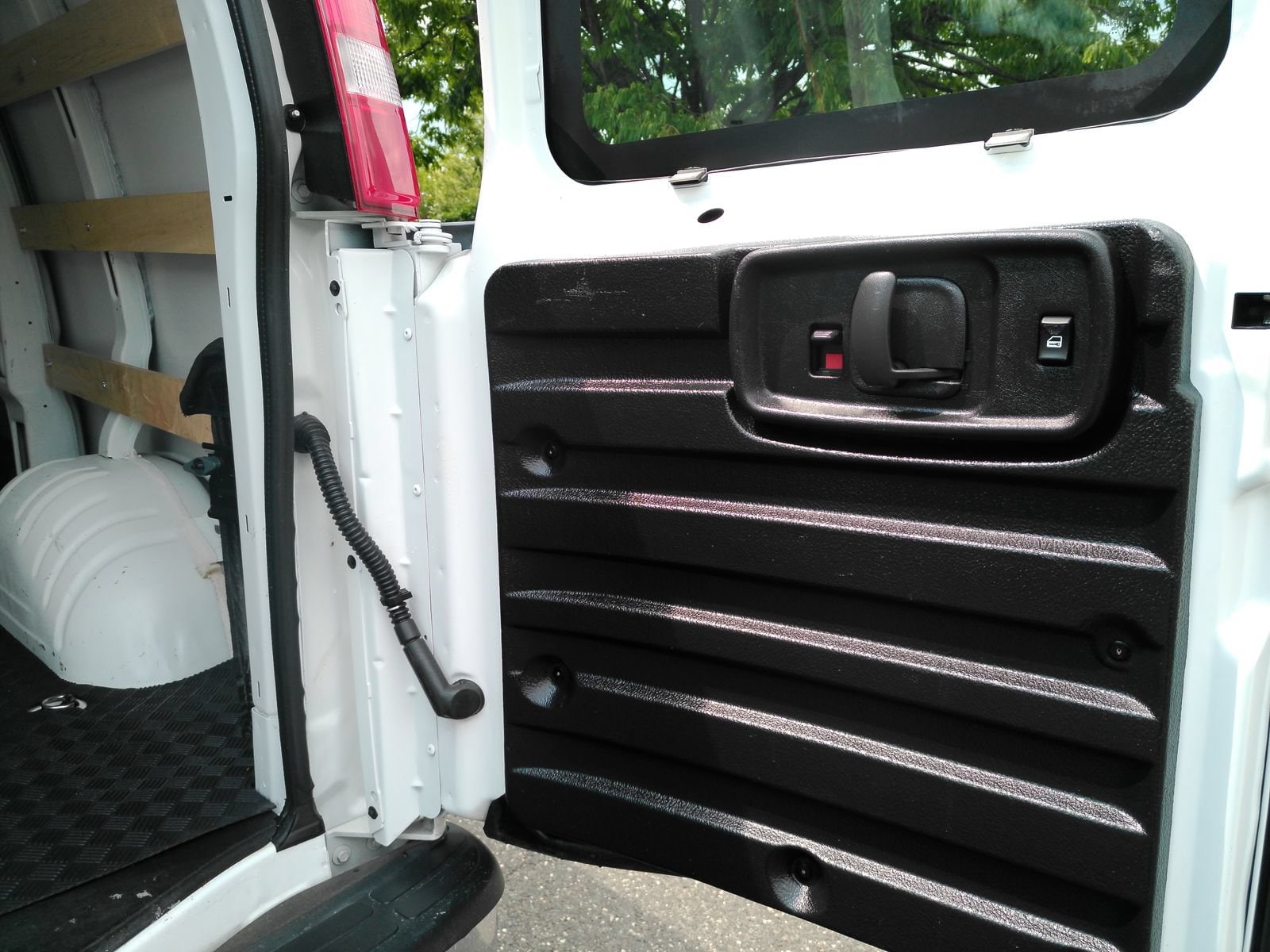 2025 Chevrolet Express Cargo Work Van - Photo 9