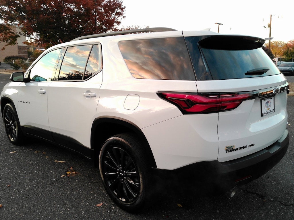 Used 2023 Chevrolet Traverse RS SUV