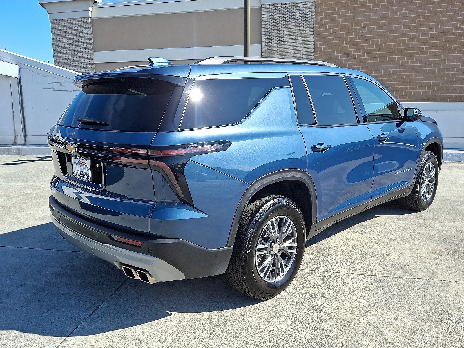 2025 Chevrolet Traverse photo 4