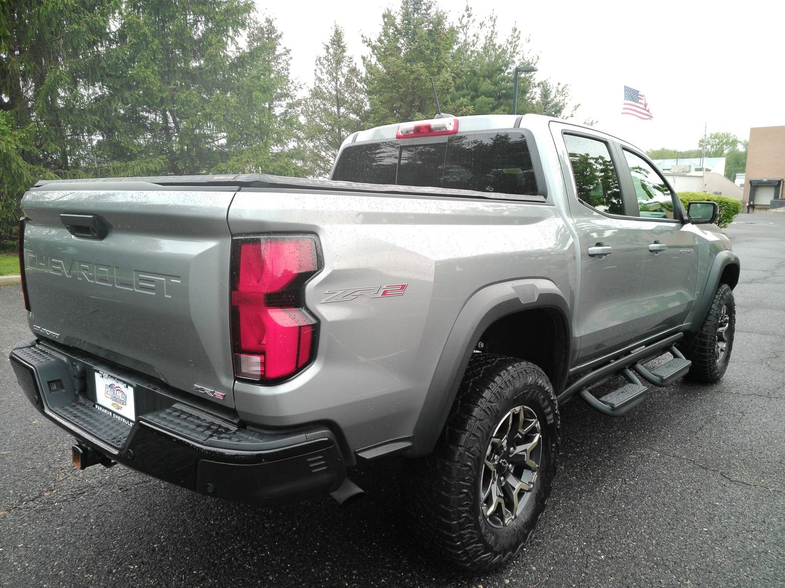 View vehicle photo 6
