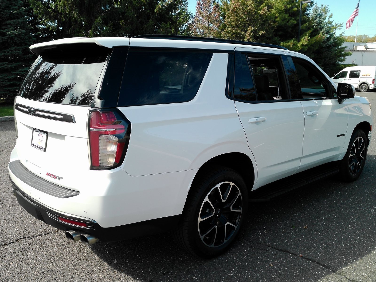 2022 Chevrolet Tahoe RST photo 3