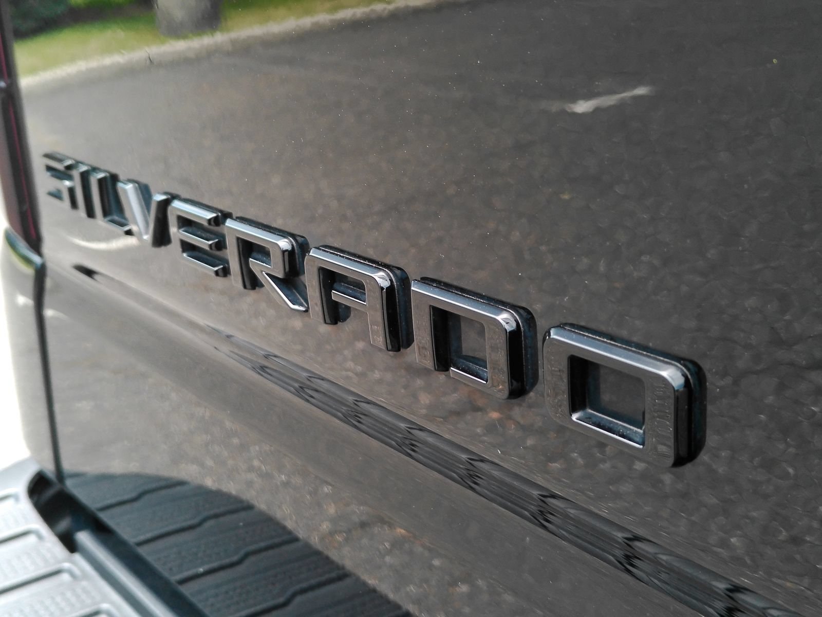 2024 Chevrolet Silverado 1500 ZR2 - Photo 29