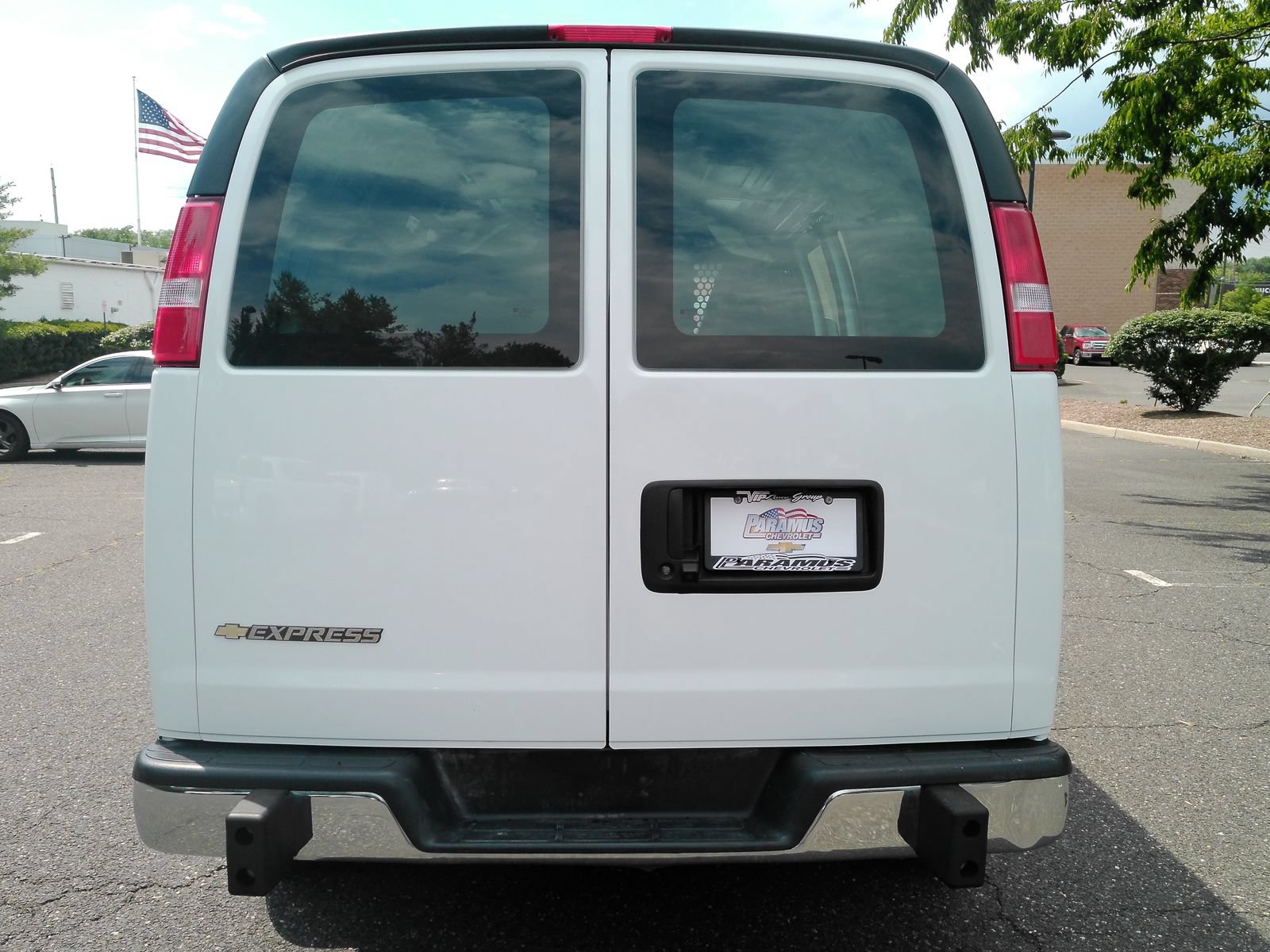 2025 Chevrolet Express Cargo Work Van - Photo 7