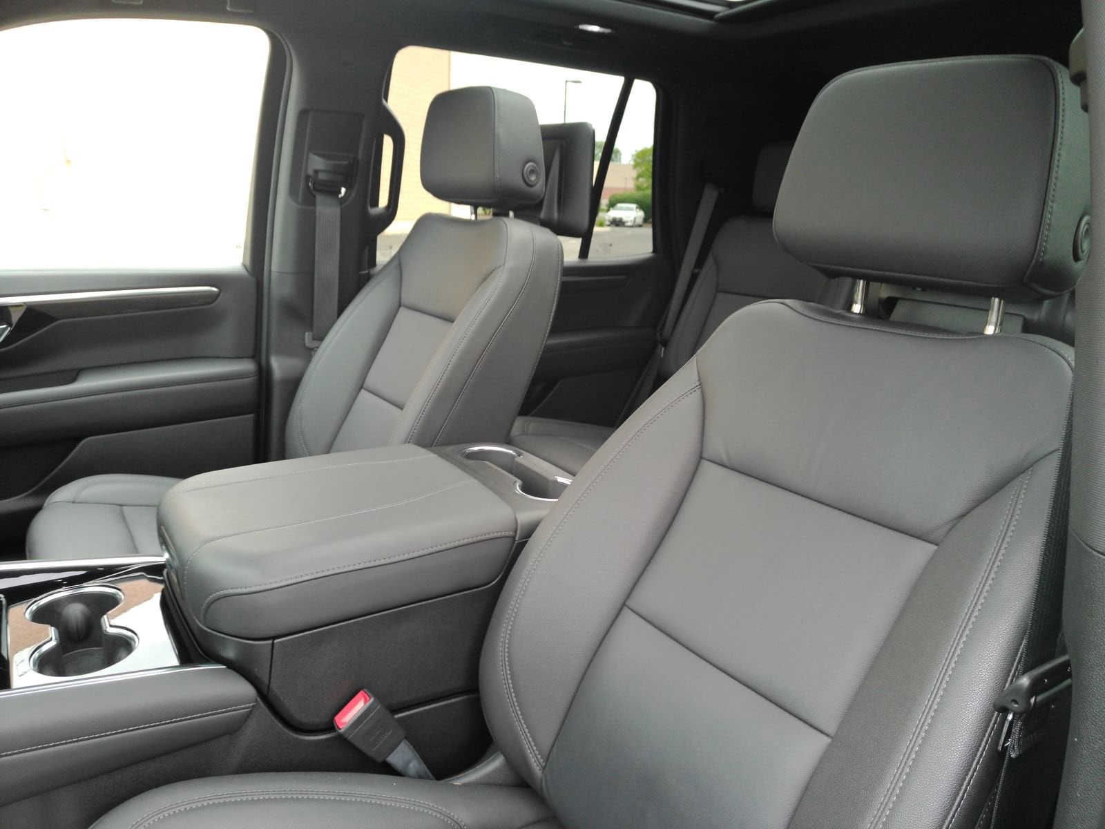 2026 Chevrolet Tahoe Z71 - Photo 13