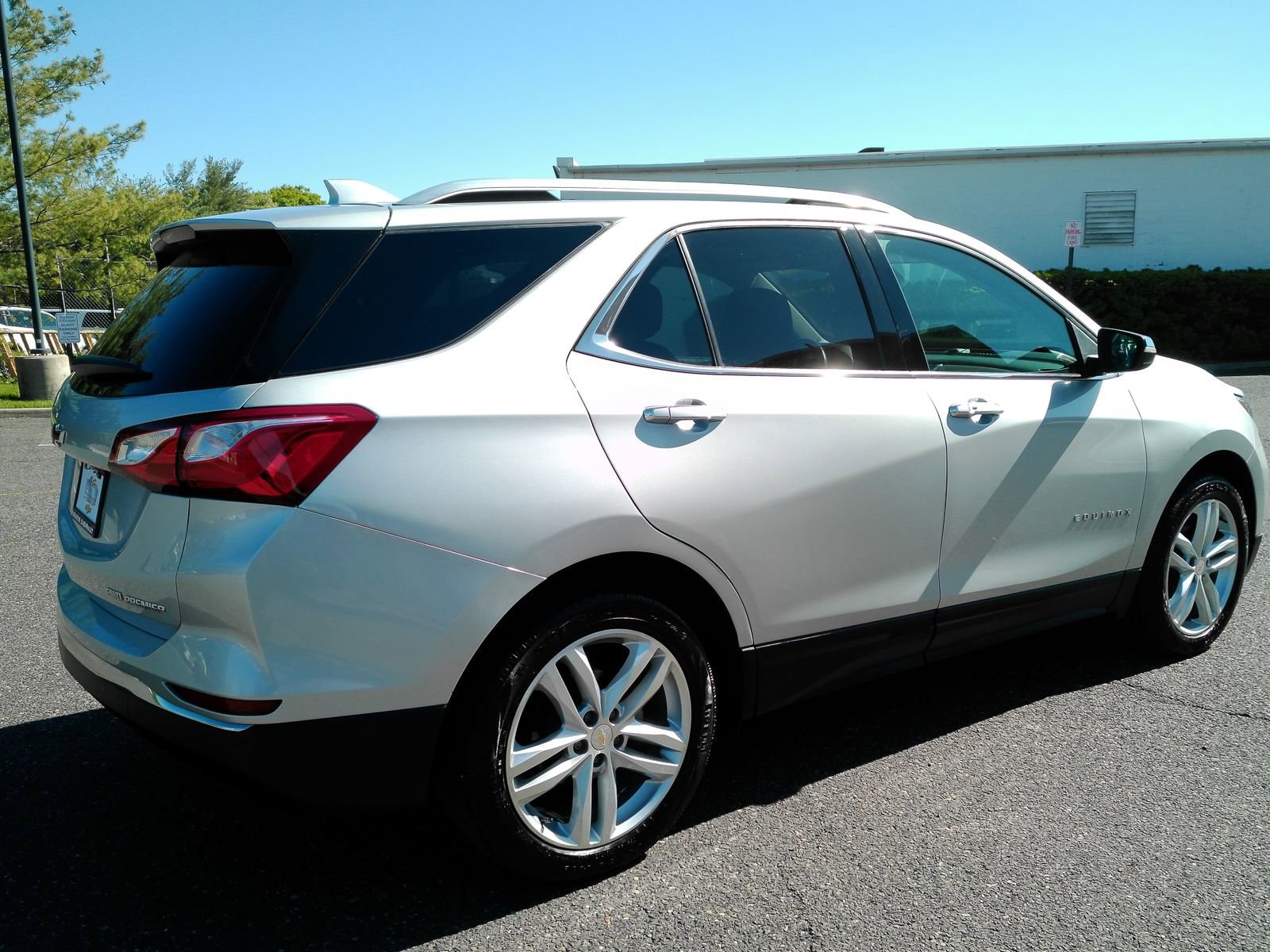 View vehicle photo 6