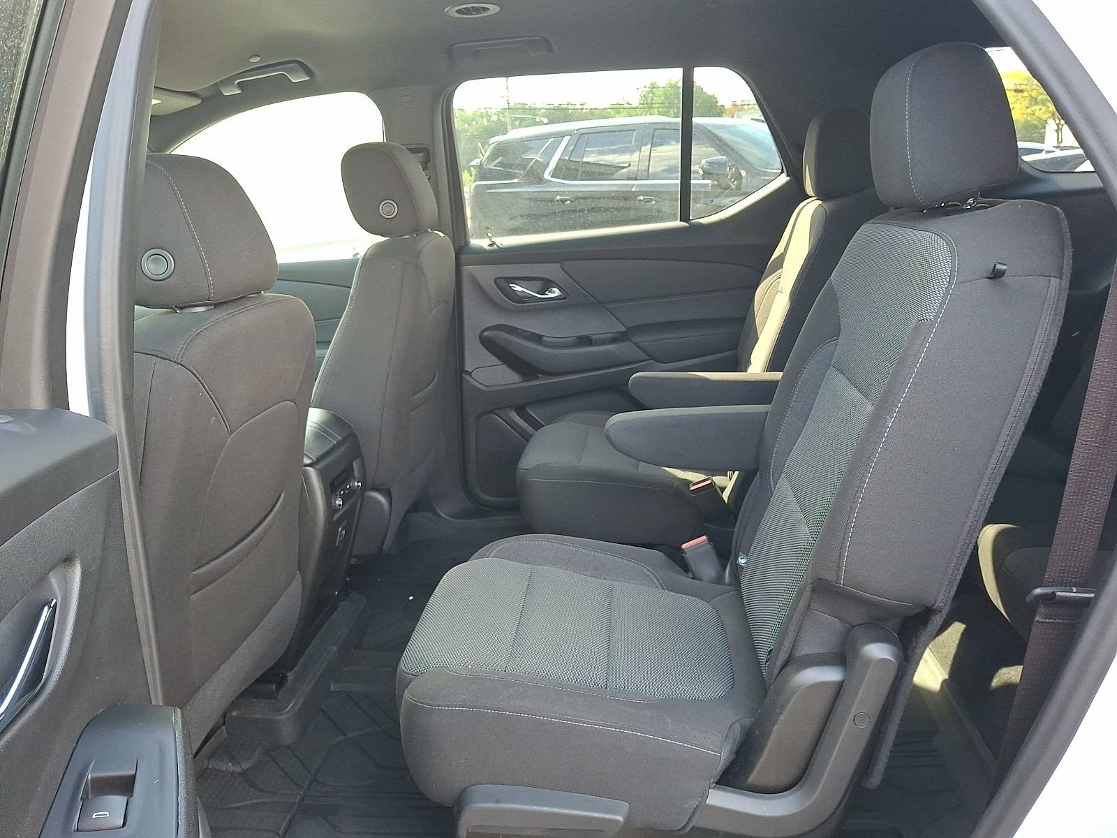2023 Chevrolet Traverse 1LT - Photo 10