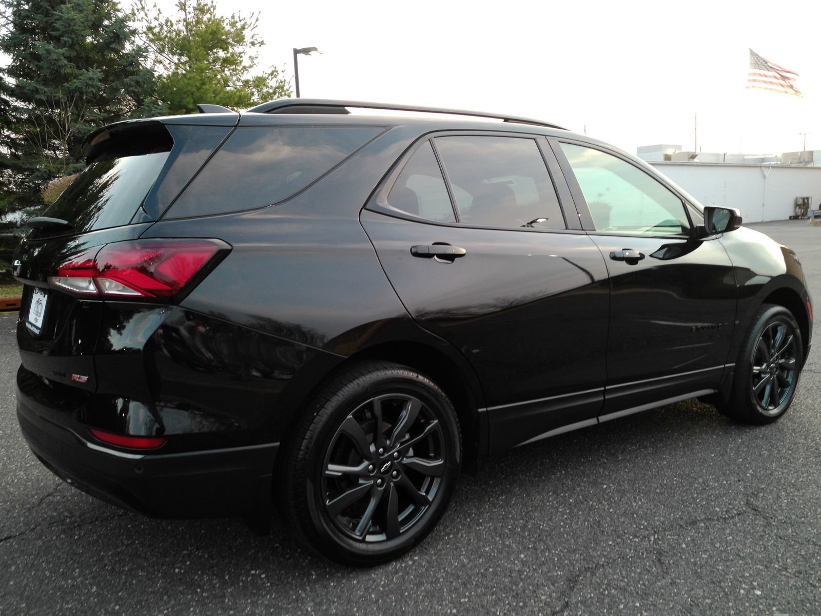 View vehicle photo 6