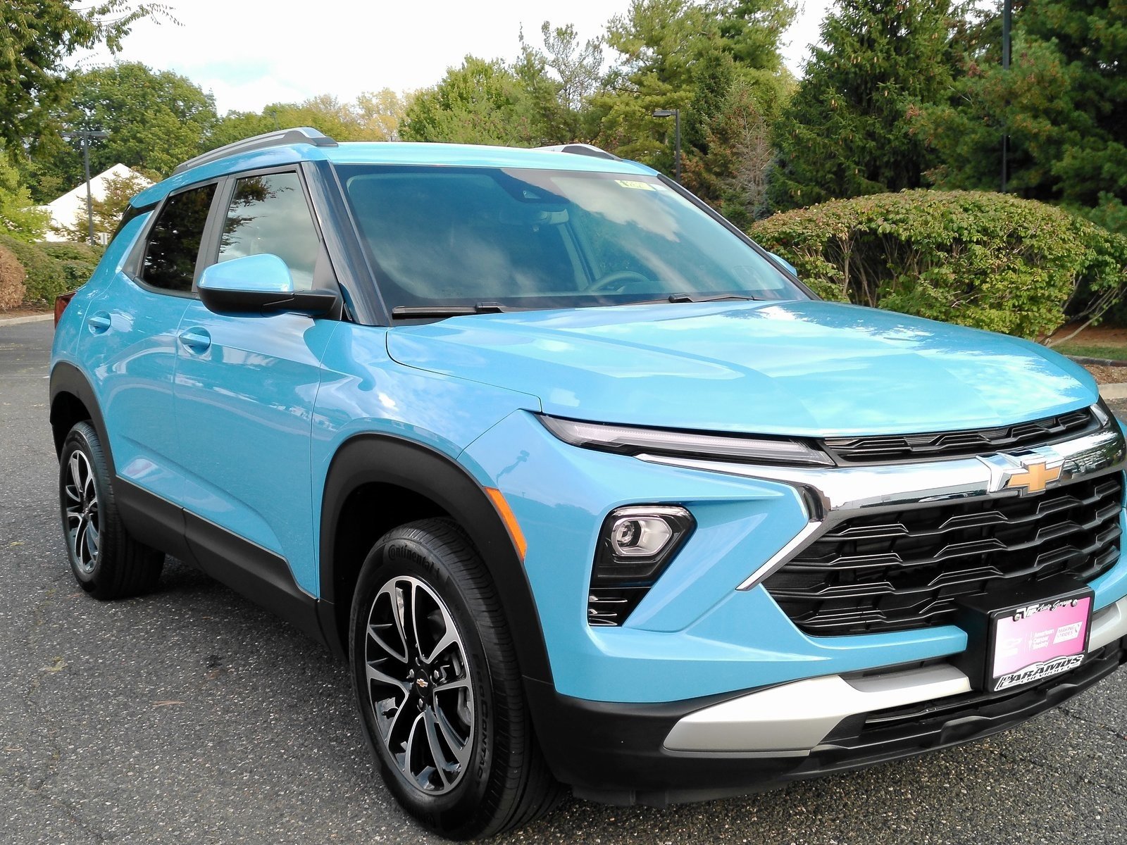 2024 Chevrolet Trailblazer LT photo 3