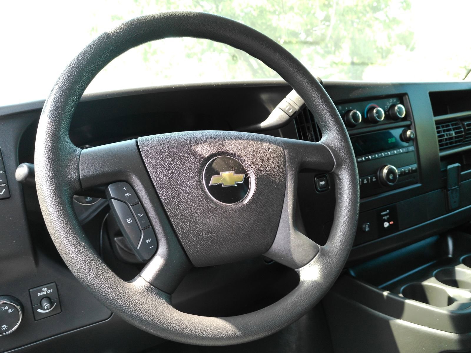 2025 Chevrolet Express Cargo Work Van - Photo 21