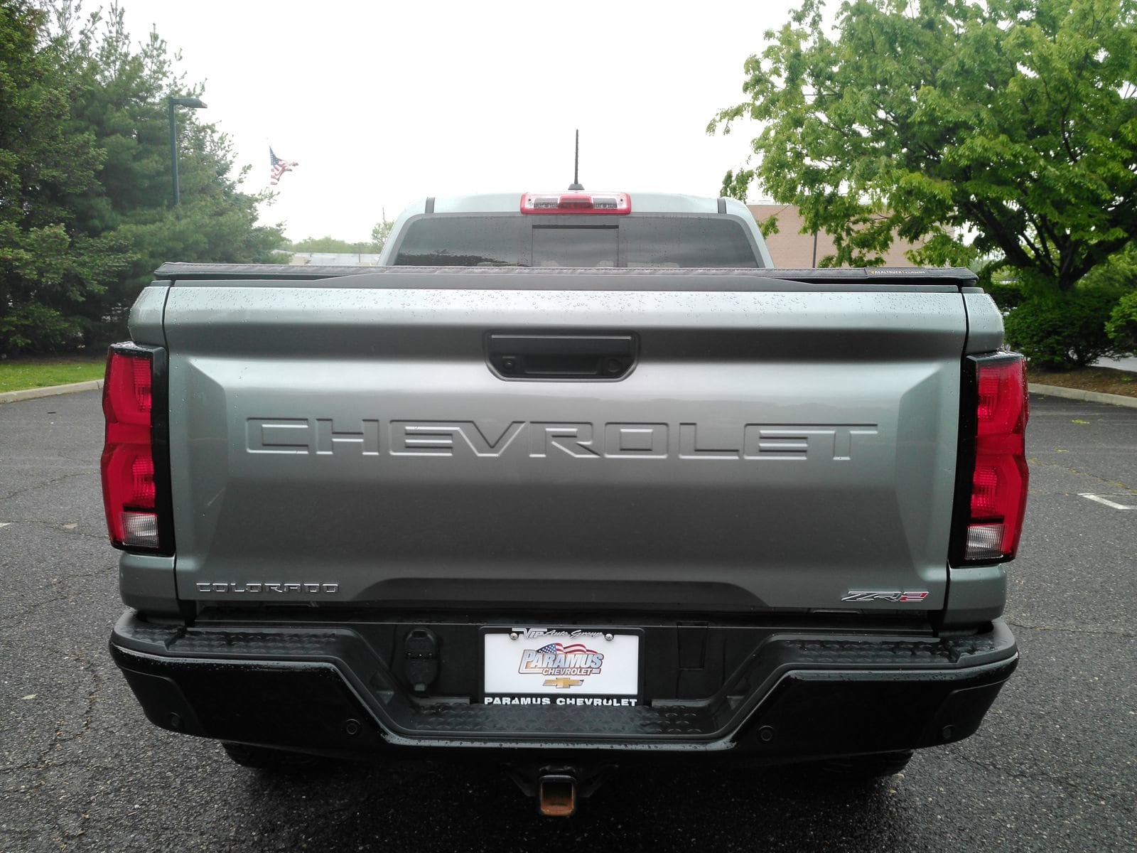 View vehicle photo 7
