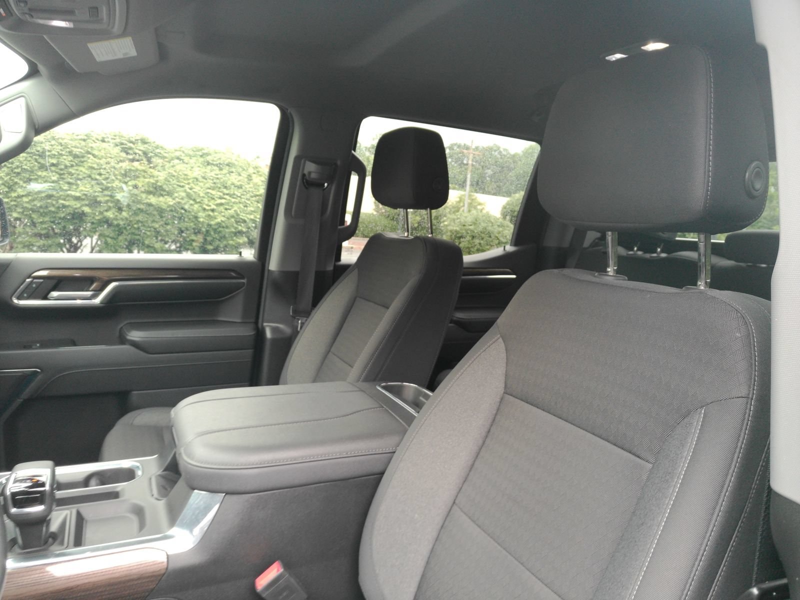 2024 Chevrolet Silverado 1500 RST - Photo 11