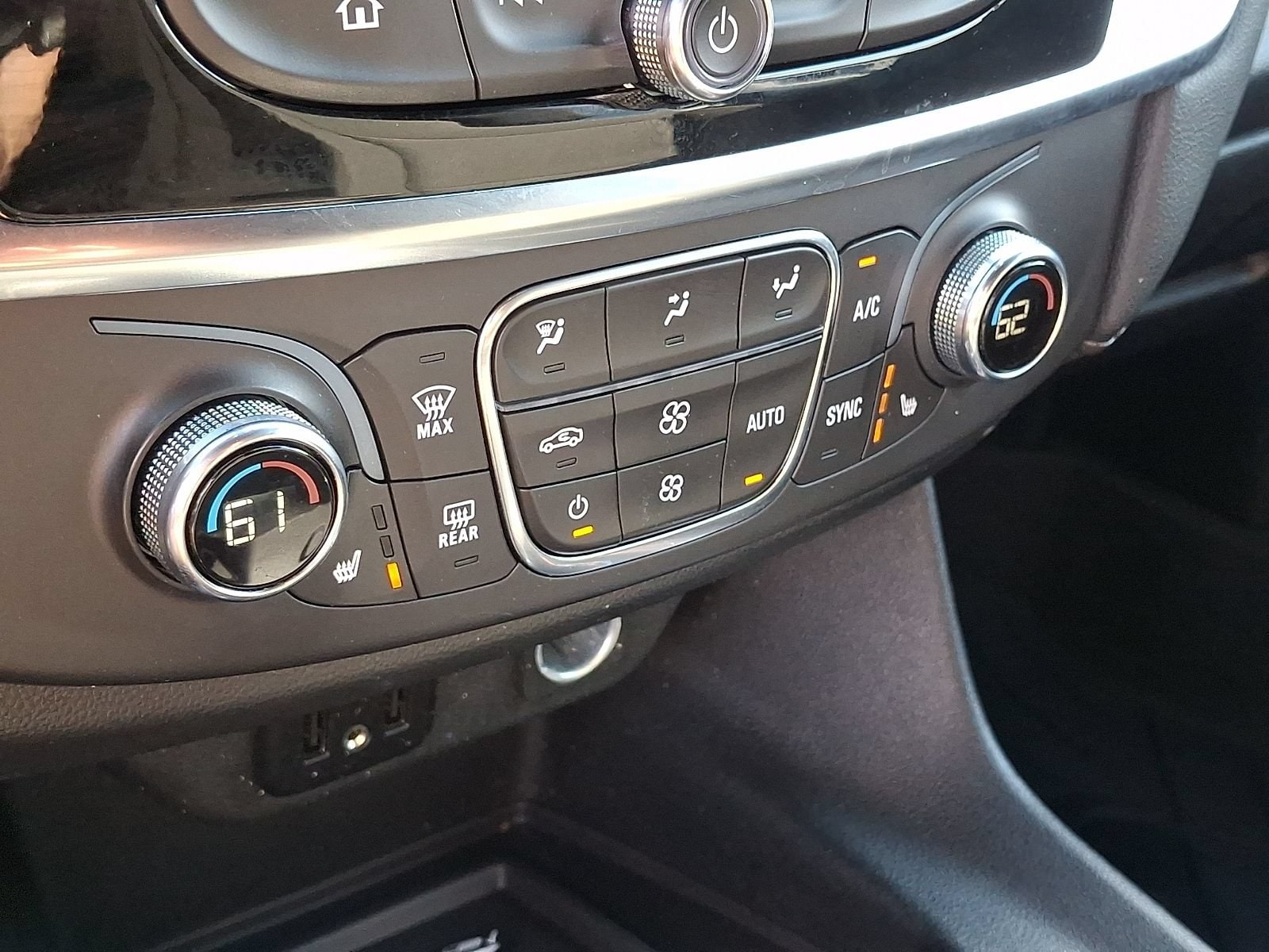 2023 Chevrolet Traverse 1LT - Photo 14