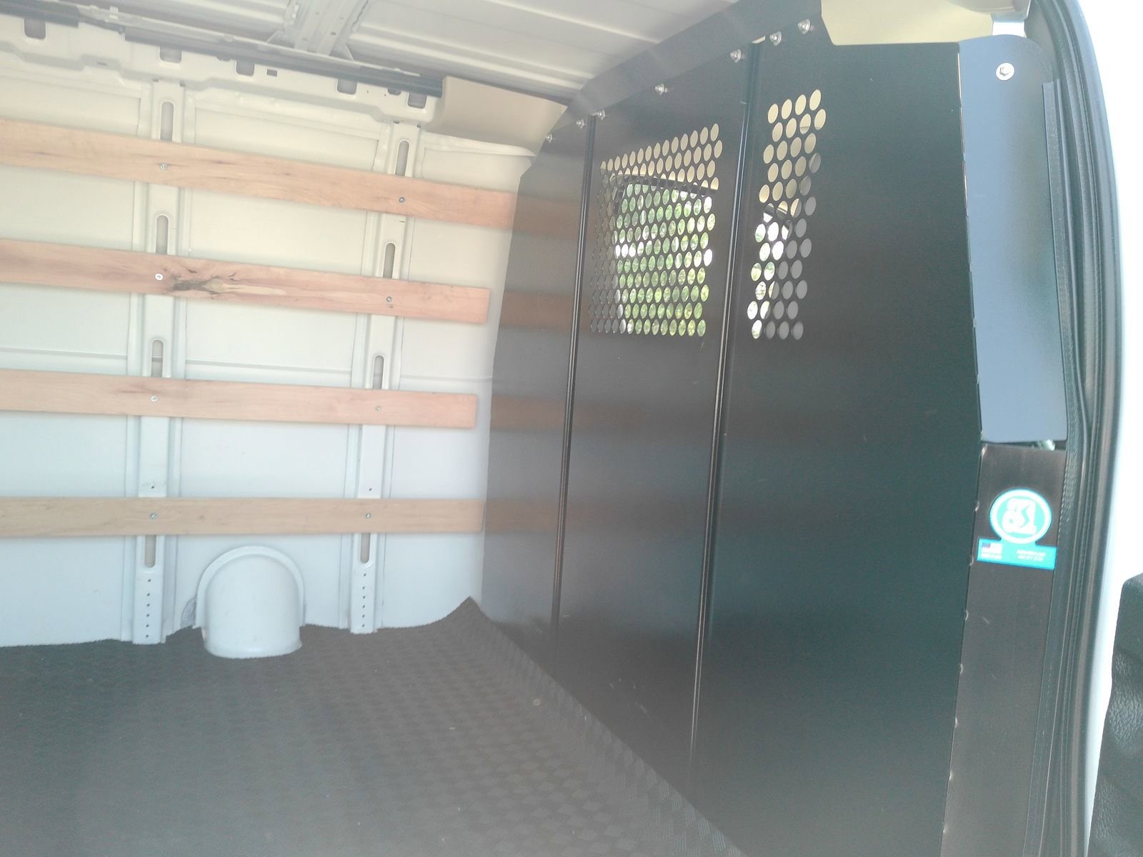 2025 Chevrolet Express Cargo Work Van - Photo 27