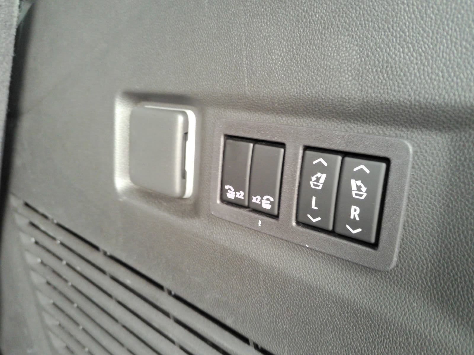 2026 Chevrolet Tahoe Z71 - Photo 9
