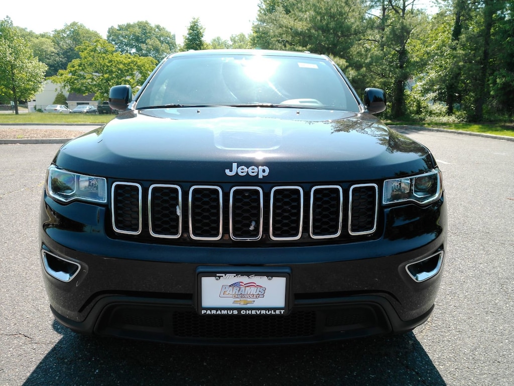 Used 2018 Jeep Grand Cherokee Laredo E 4x4 SUV