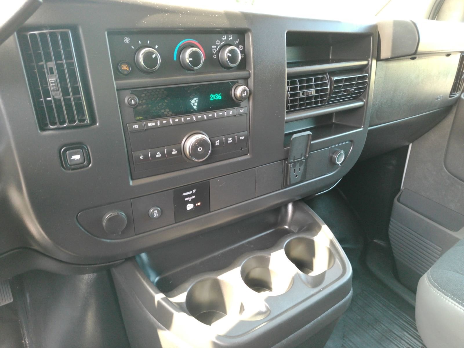 2025 Chevrolet Express Cargo Work Van - Photo 16
