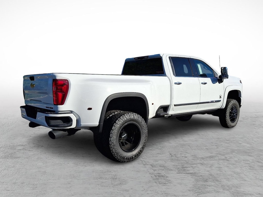New 2026 Chevrolet Silverado 3500 HD High Country DRW Truck