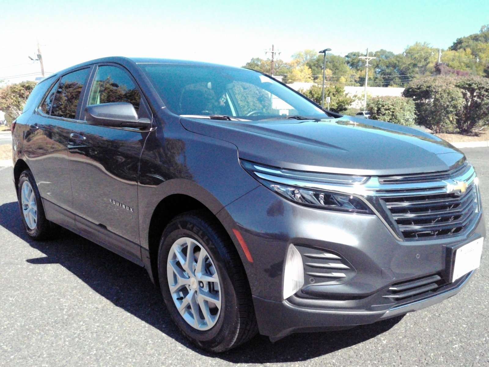 2023 Chevrolet Equinox LT photo 3