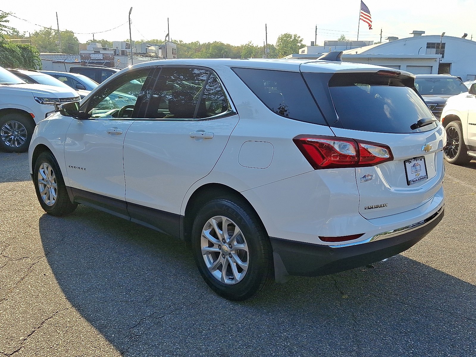 2019 Chevrolet Equinox LT photo 3
