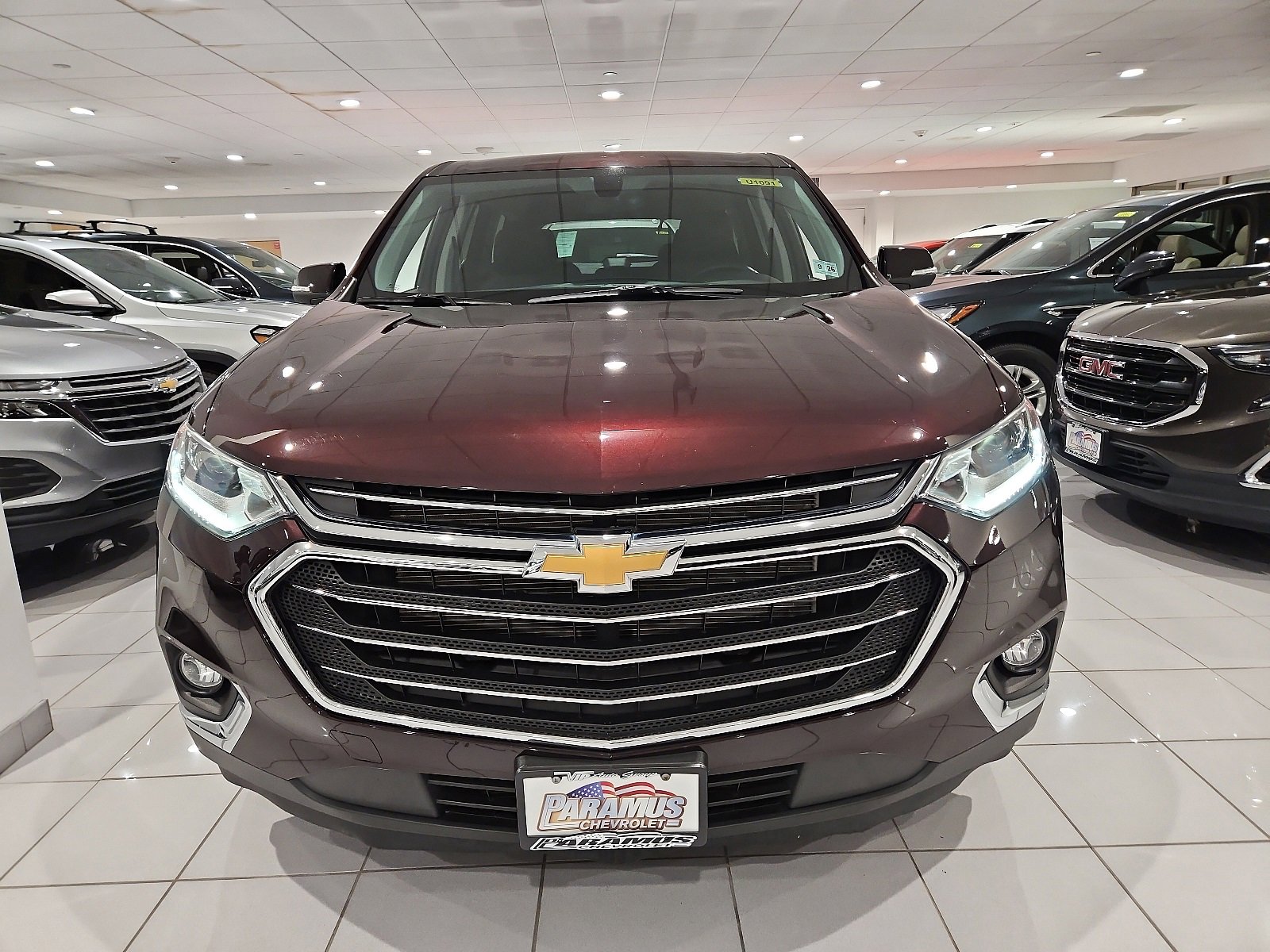 Used 2021 Chevrolet Traverse 1LT with VIN 1GNEVGKW8MJ257092 for sale in Paramus, NJ